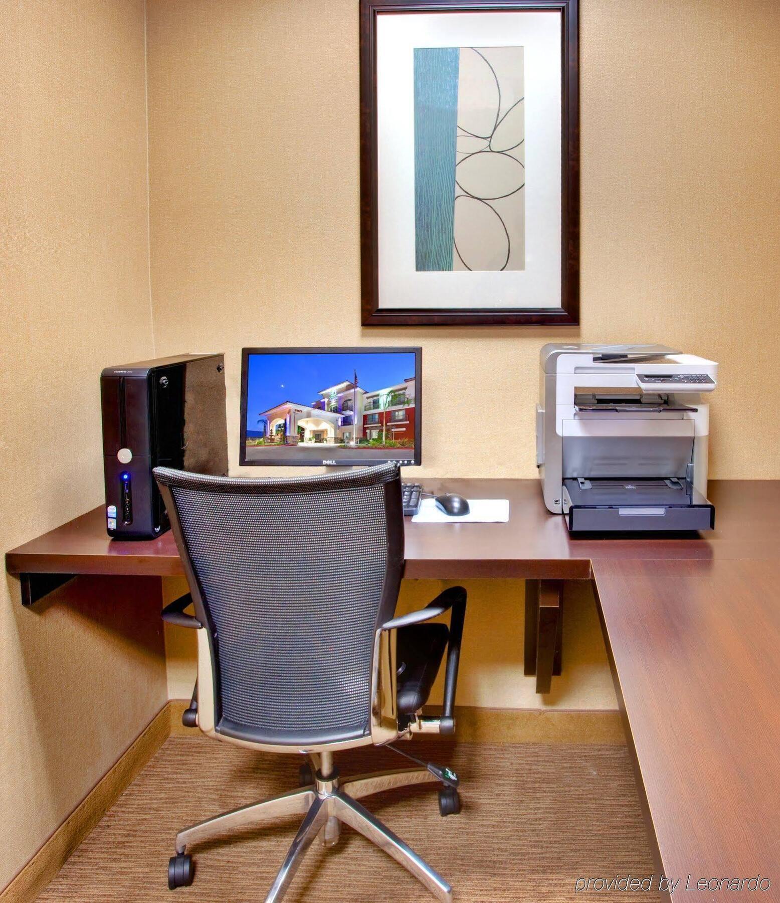 Holiday Inn Express Hotel & Suites Lake Elsinore By Ihg Dış mekan fotoğraf