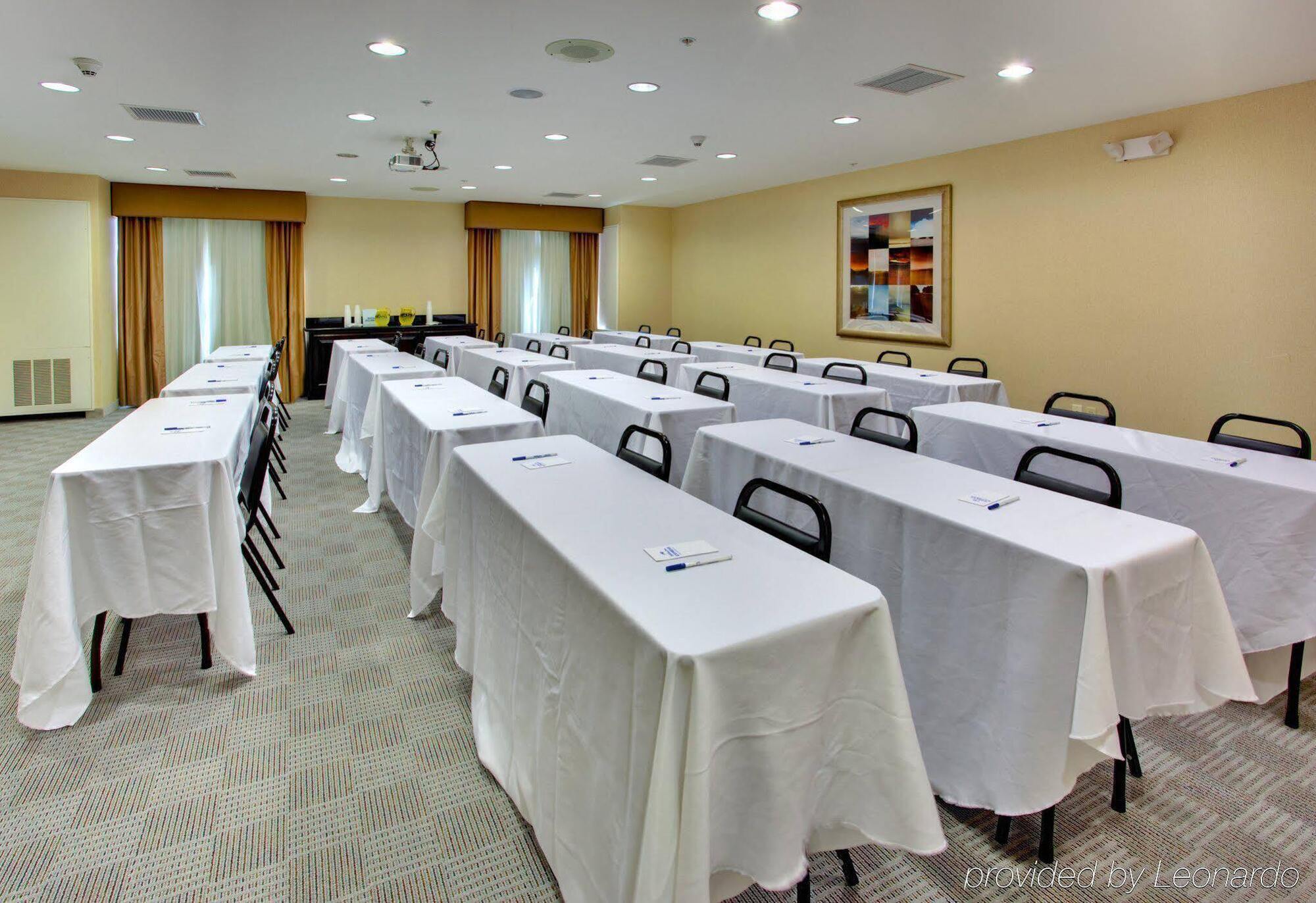 Holiday Inn Express Hotel & Suites Lake Elsinore By Ihg Dış mekan fotoğraf